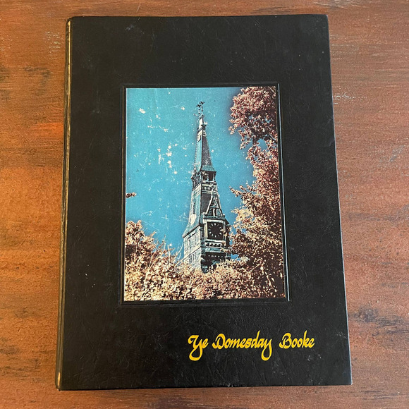 Ye Domesday Booke 1976 Georgetown University Illustrated Hard Cover - Picture 1 of 10